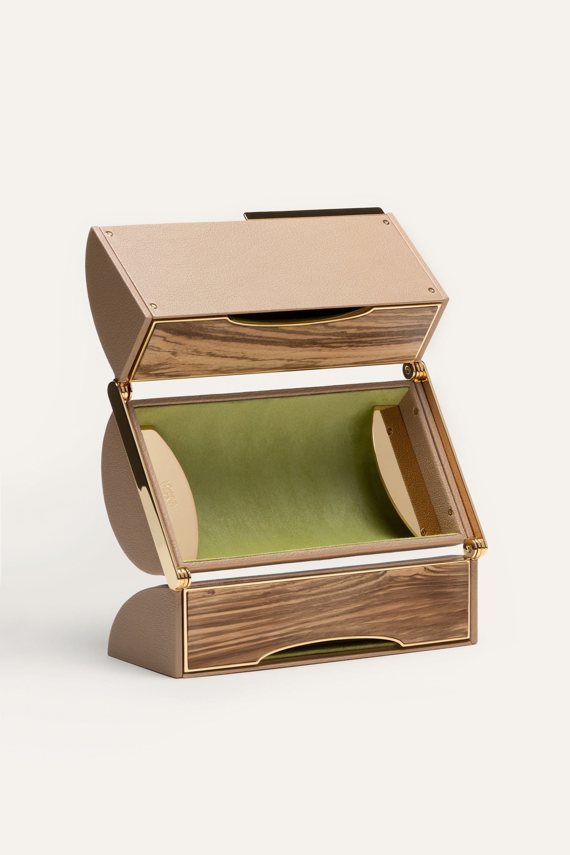 Supervea Clutch in Mink Chèvre Leather