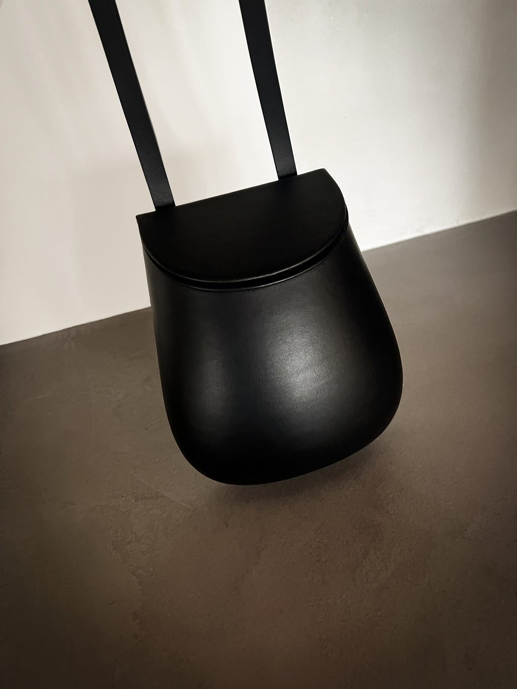 Florero Bag in Black Calf Leather